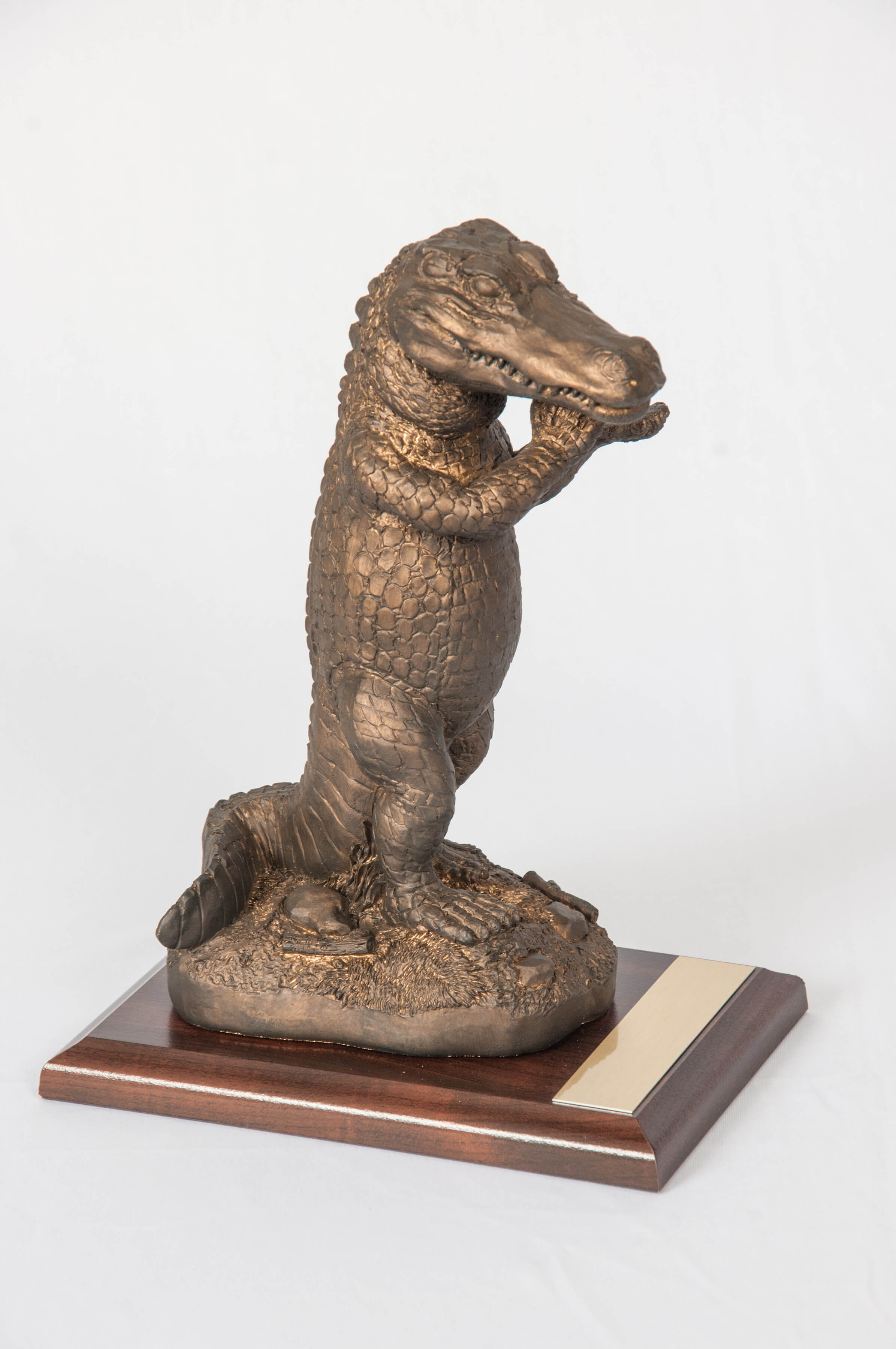left side standing gator award without cup