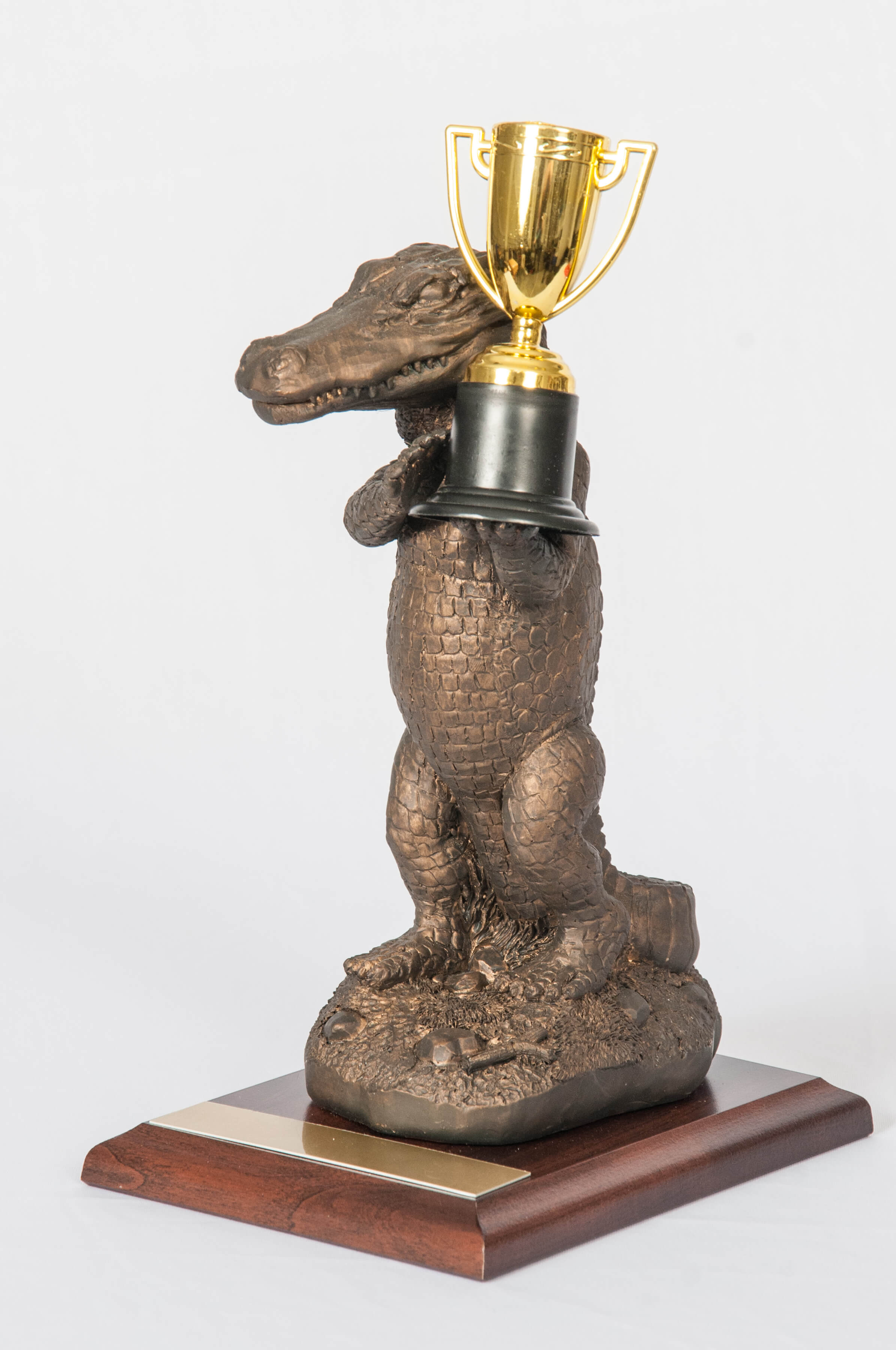 right side standing gator award with cup